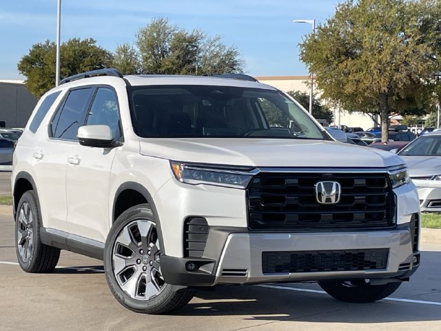New 2026 Honda Pilot Touring image 2