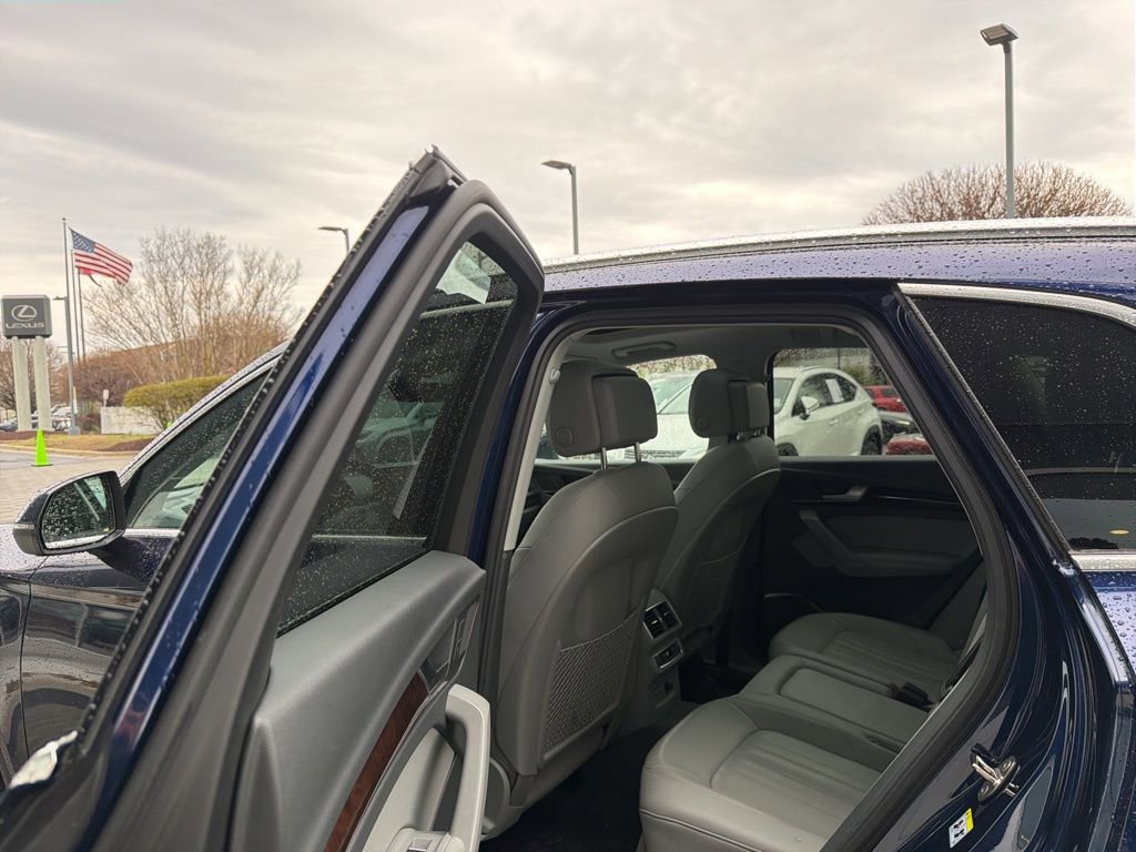 Used 2019 Audi Q5 2.0T Premium Plus w/ Premium Plus Package image 24