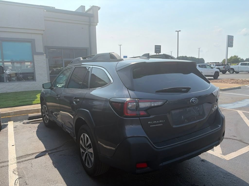 Used 2024 Subaru Outback Premium AWD/4WD image 9