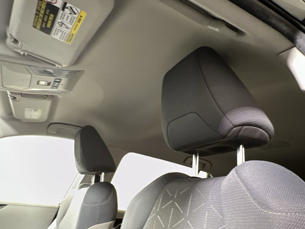 Used 2022 Toyota RAV4 XLE image 22