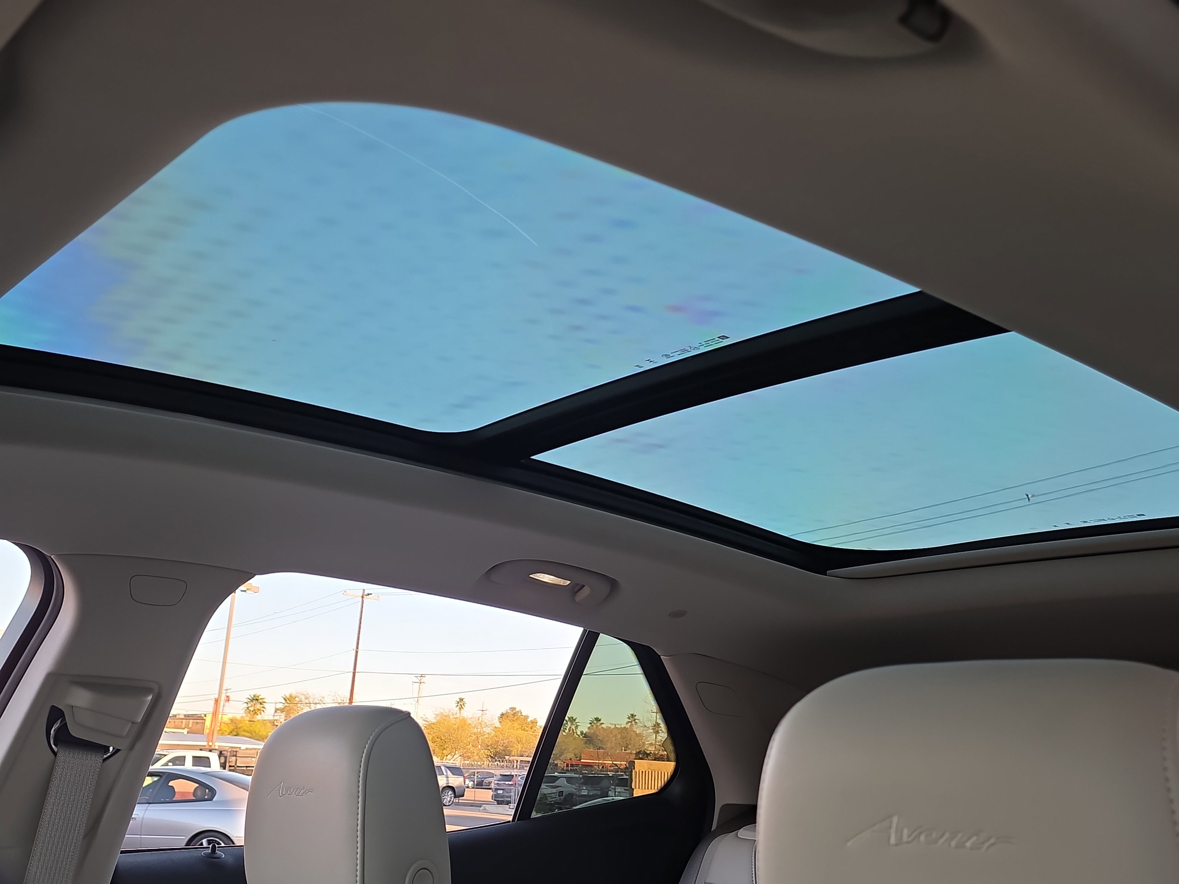 Used 2023 Buick Envision Avenir image 17