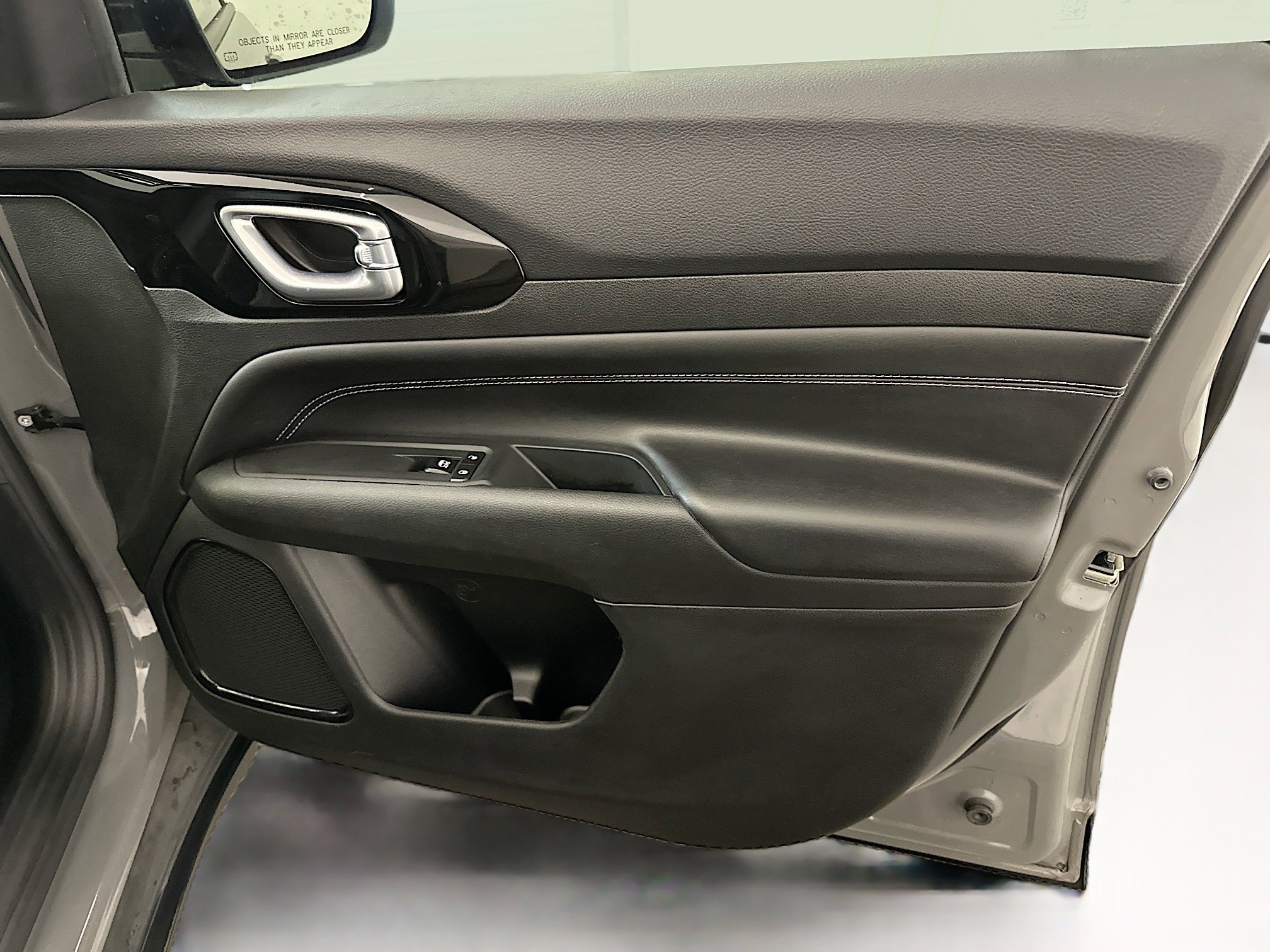 Used 2023 Jeep Compass Altitude image 32