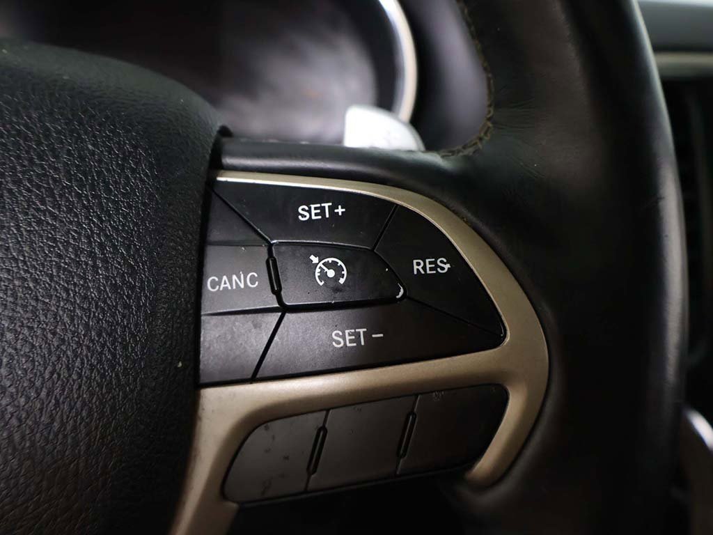 Used 2017 Jeep Grand Cherokee Limited image 45