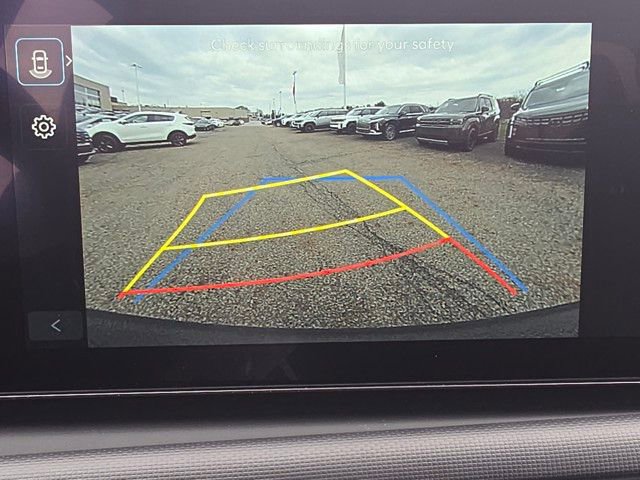 Certified 2025 Hyundai Santa Cruz SE image 6