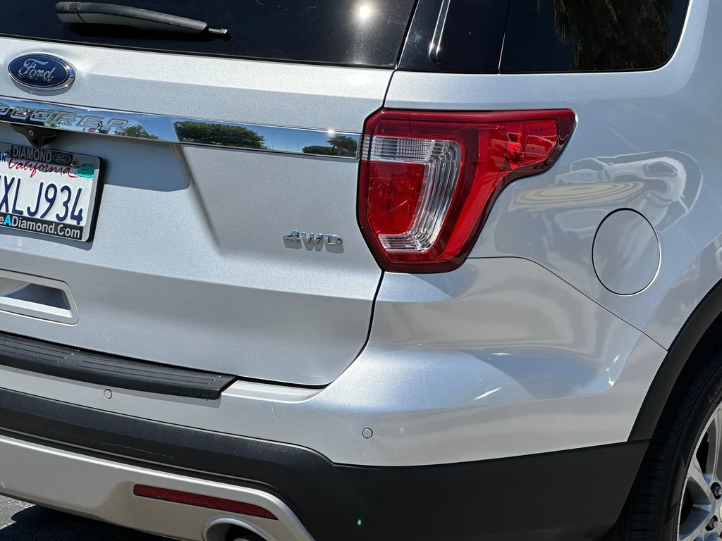 Used 2017 Ford Explorer Limited AWD/4WD image 7