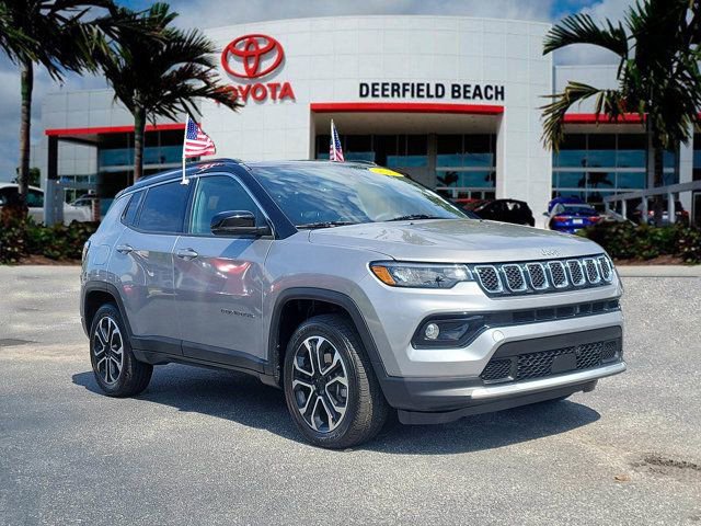 Used 2024 Jeep Compass Limited AWD/4WD image 1