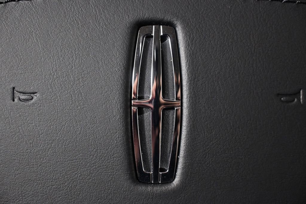 New 2026 Lincoln Nautilus Reserve w/ Jet Appearance Package image 32