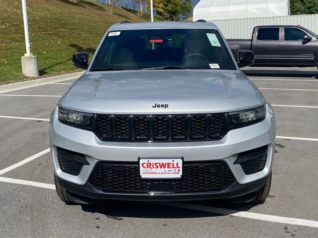 New 2025 Jeep Grand Cherokee Altitude w/ Trailer Tow Package image 10