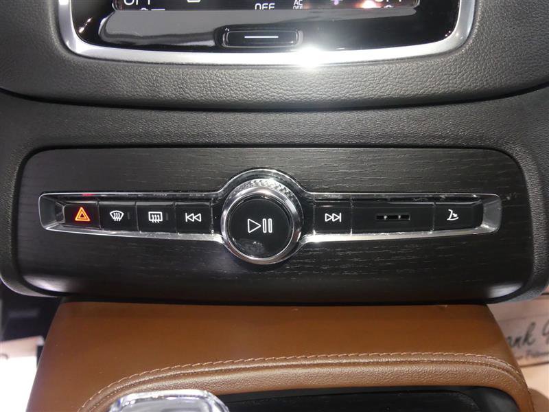 Used 2021 Volvo XC90 T8 Inscription w/ Advanced Package AWD/4WD image 39