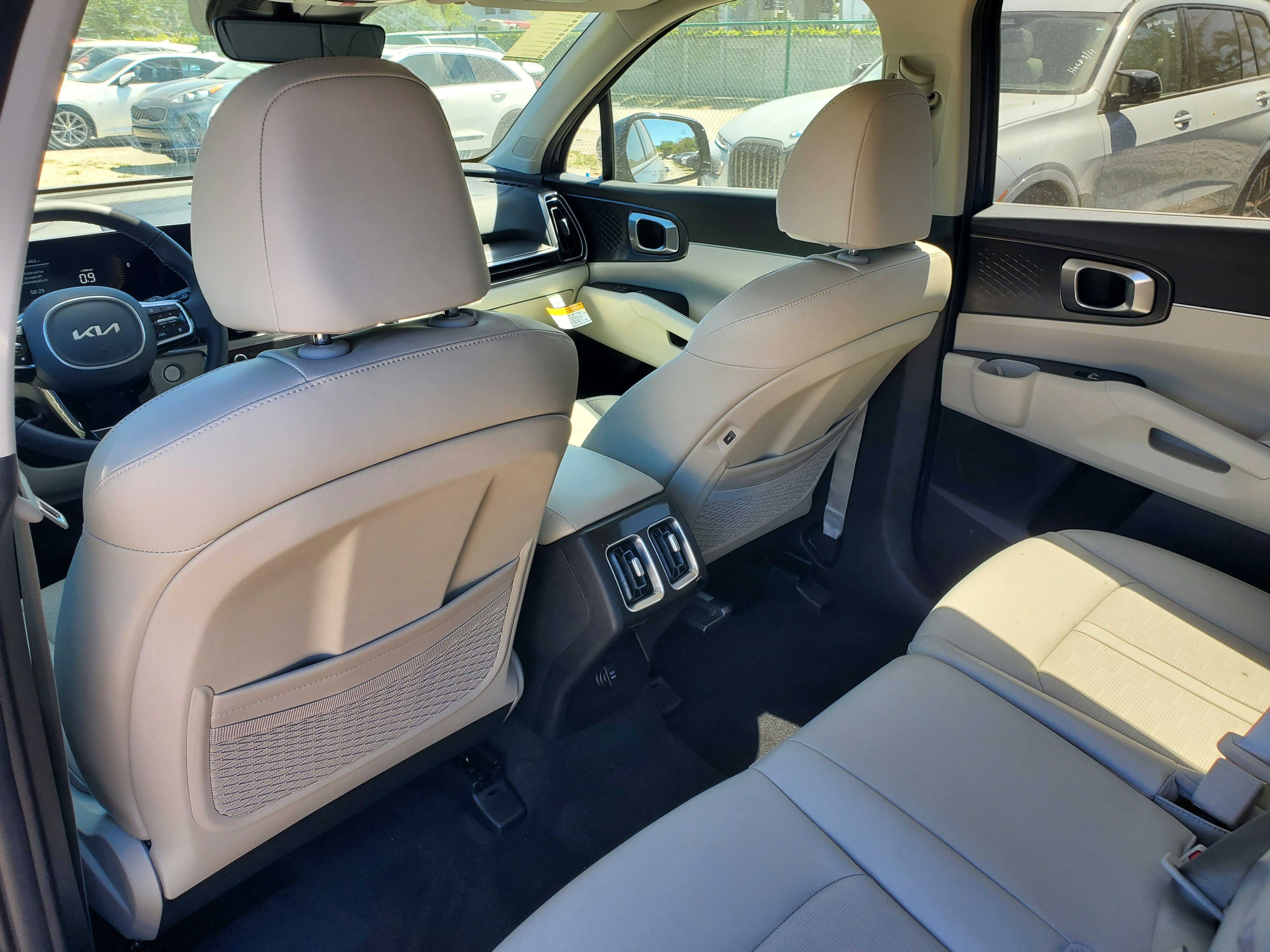 New 2025 Kia Sorento SX image 9