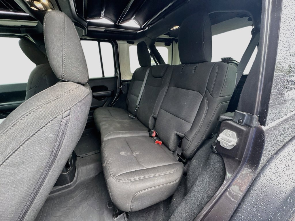 Used 2022 Jeep Wrangler Unlimited Sport AWD/4WD image 27