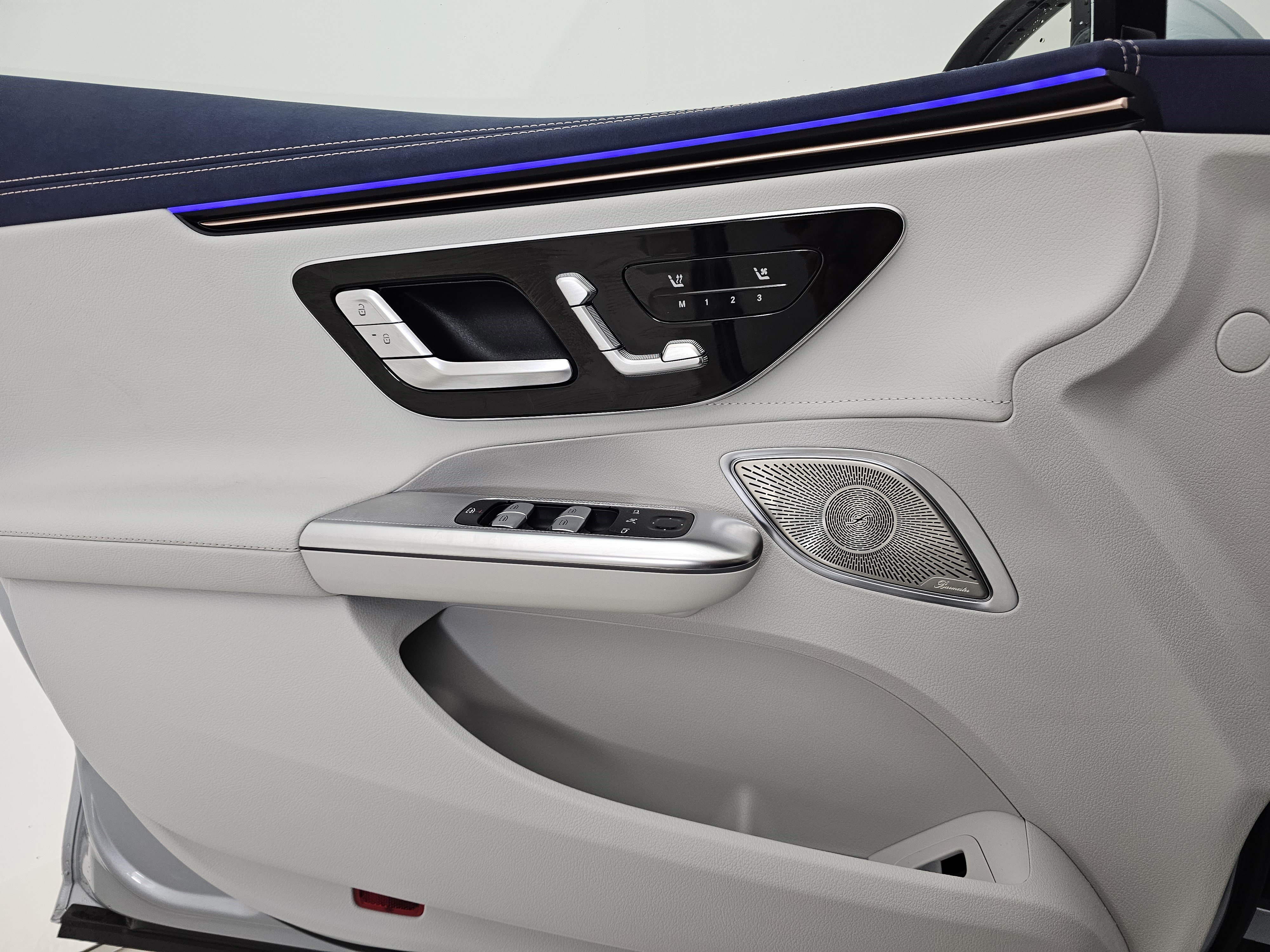 Used 2023 Mercedes-Benz EQE 350+ 4MATIC Sedan image 12