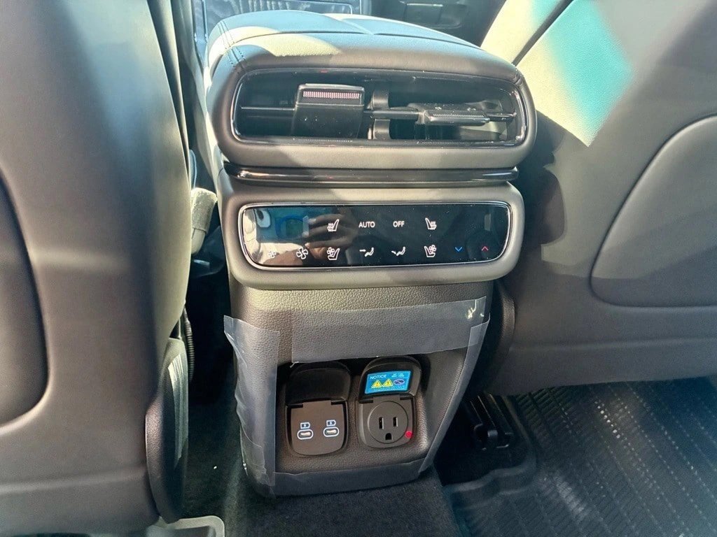 New 2026 Genesis GV80 3.5T e-SC image 18