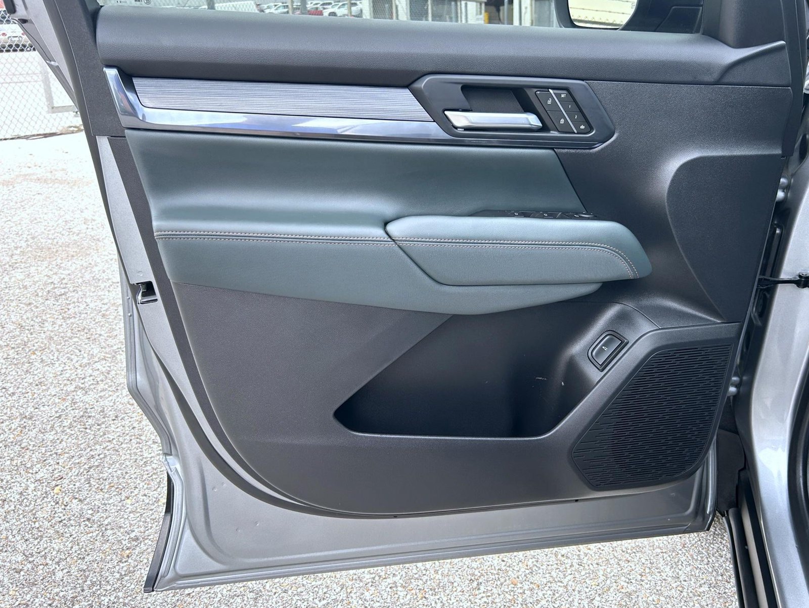 Certified 2026 GMC Terrain AT4 w/ Convenience Package III AWD/4WD image 10