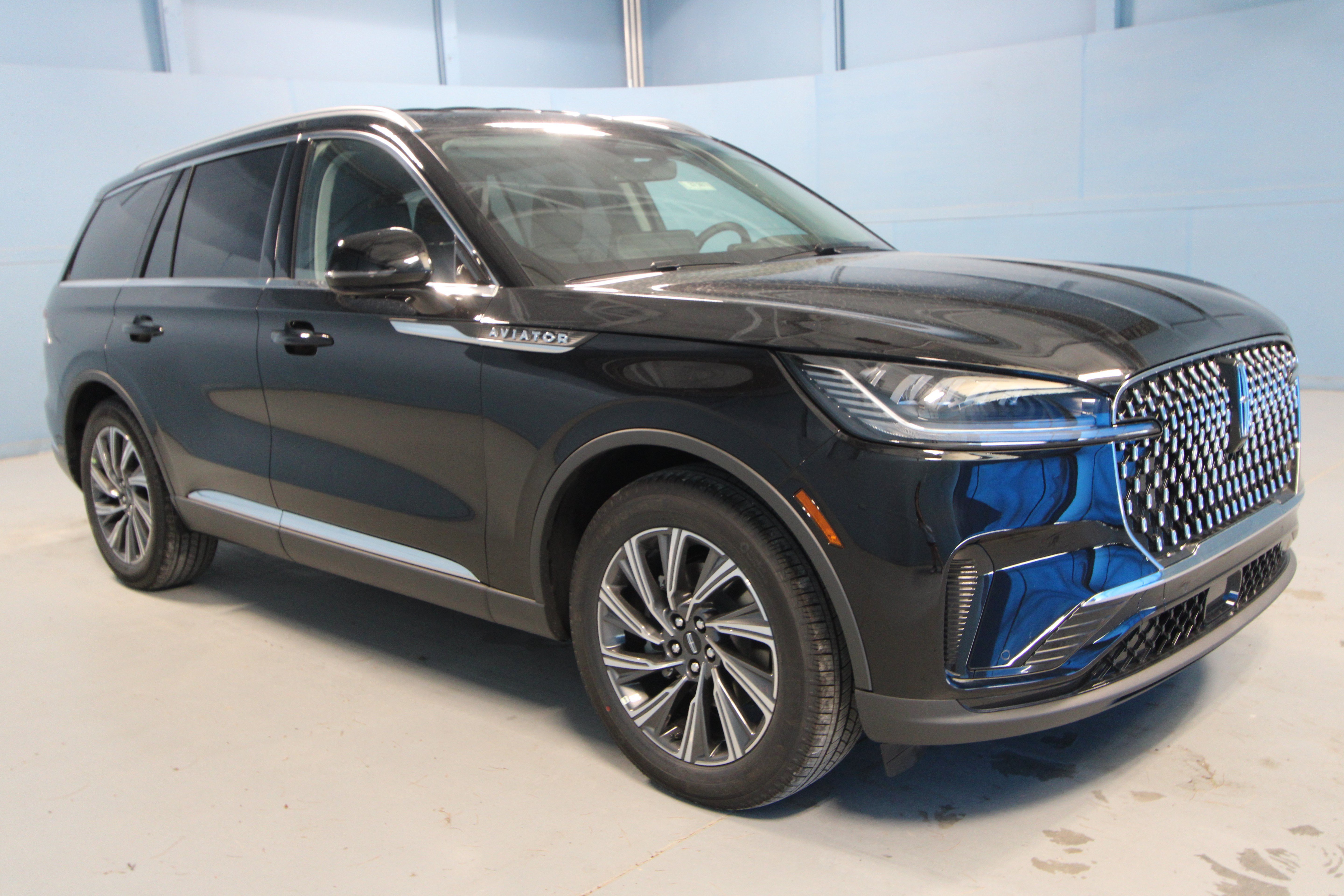 New 2026 Lincoln Aviator 2WD