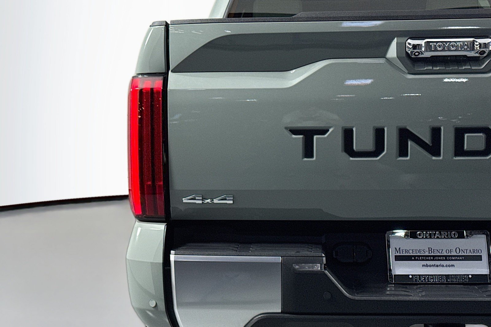Used 2025 Toyota Tundra Limited AWD/4WD image 14