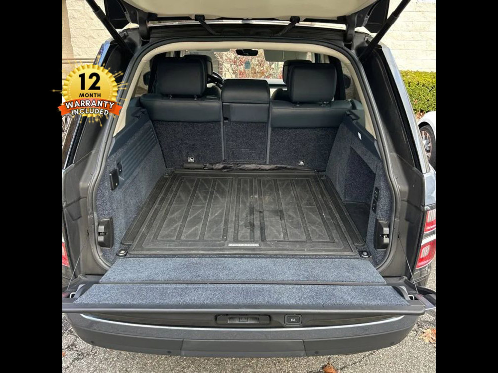 Used 2020 Land Rover Range Rover HSE image 28