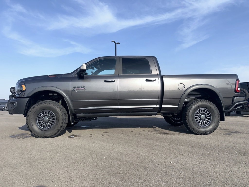 Used 2022 RAM 2500 Limited w/ Night Edition image 4