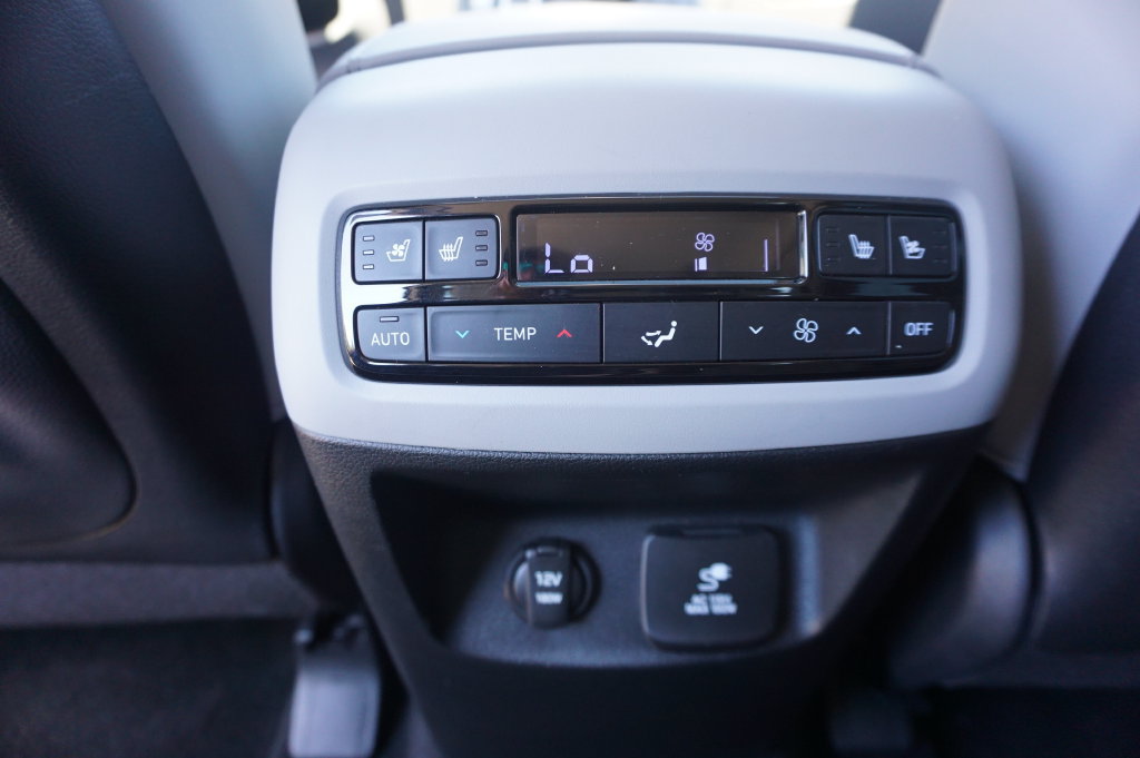 Used 2024 Hyundai Palisade SEL FWD image 16