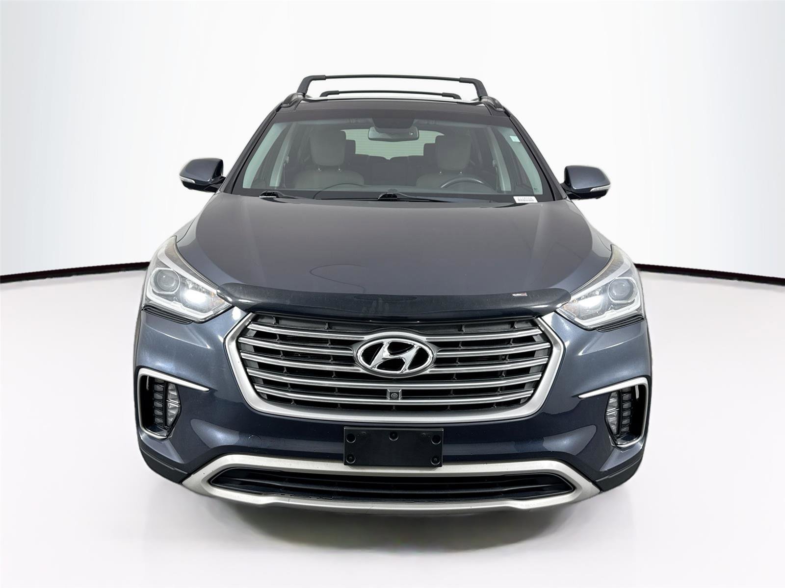 Used 2017 Hyundai Santa Fe SE image 3