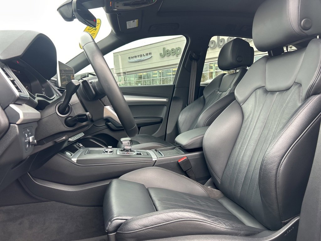 Used 2020 Audi Q5 2.0T Titanium Premium Plus image 11