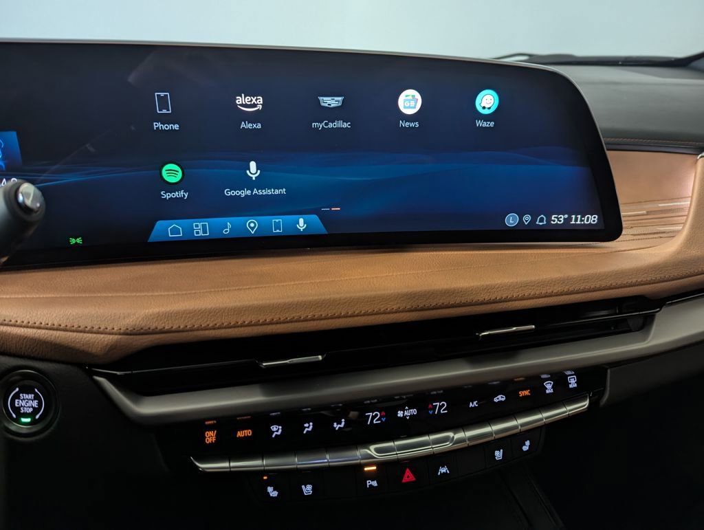 Used 2025 Cadillac XT4 Premium Luxury image 16