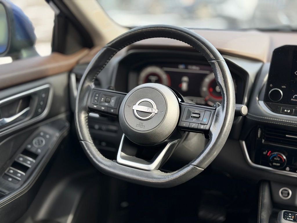 Used 2023 Nissan Rogue Platinum w/ Platinum Premium Package image 11