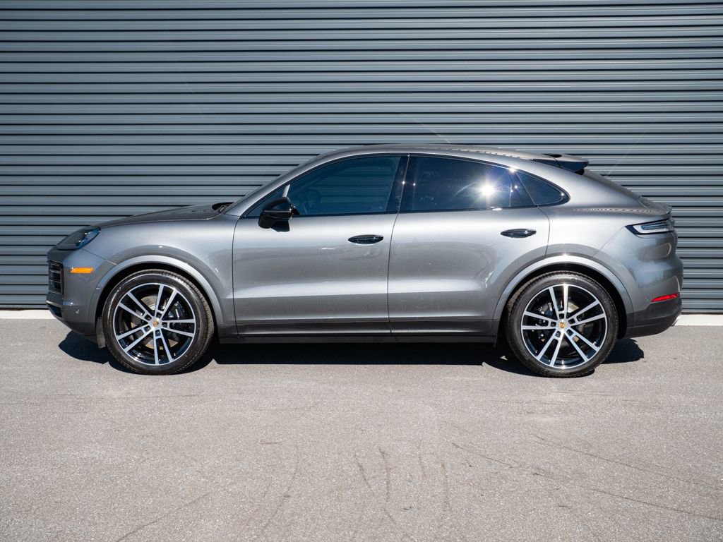 Used 2024 Porsche Cayenne S image 2
