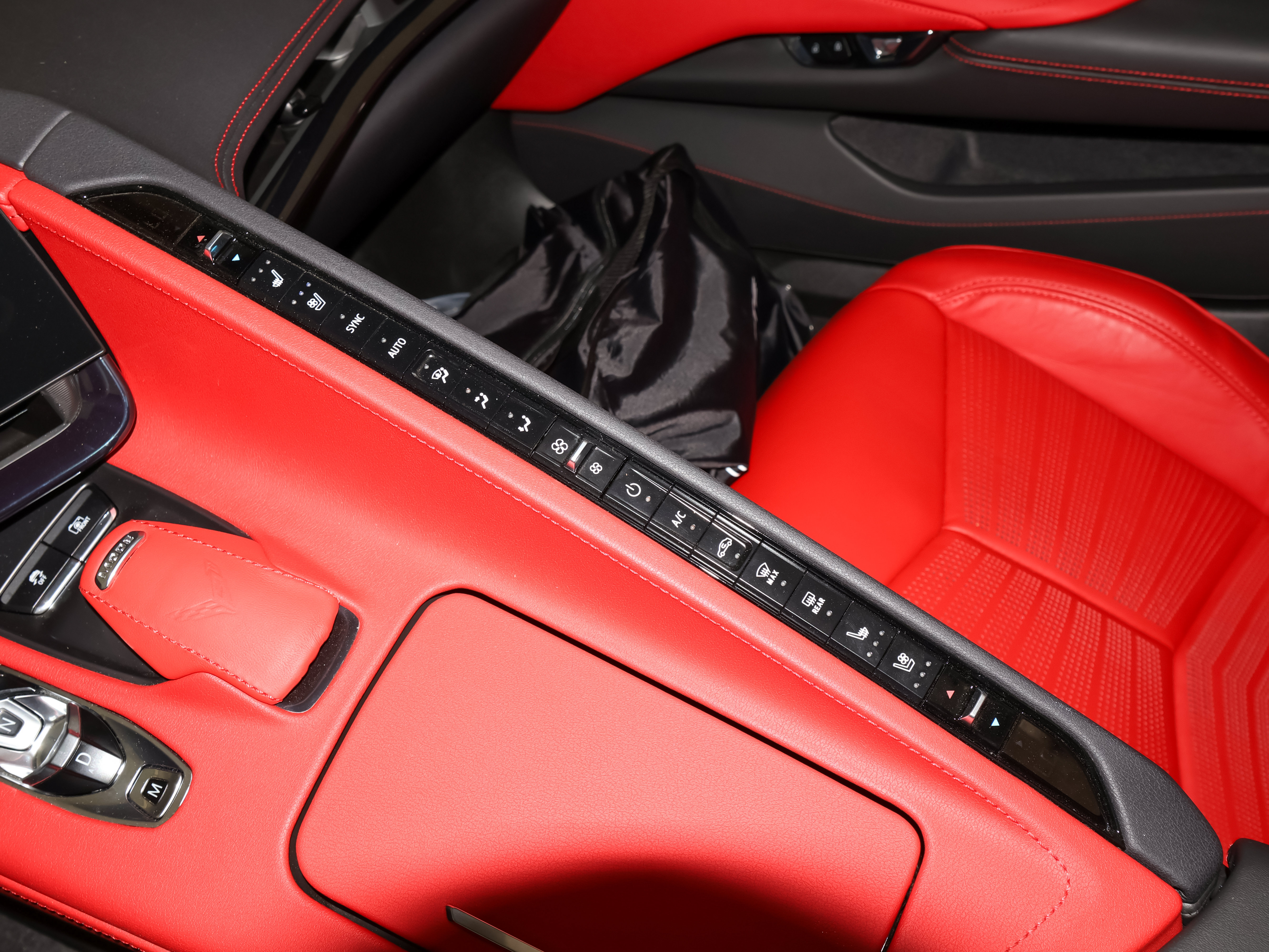 Used 2024 Chevrolet Corvette Stingray Preferred Conv w/ Z51 Performance Package RWD image 33
