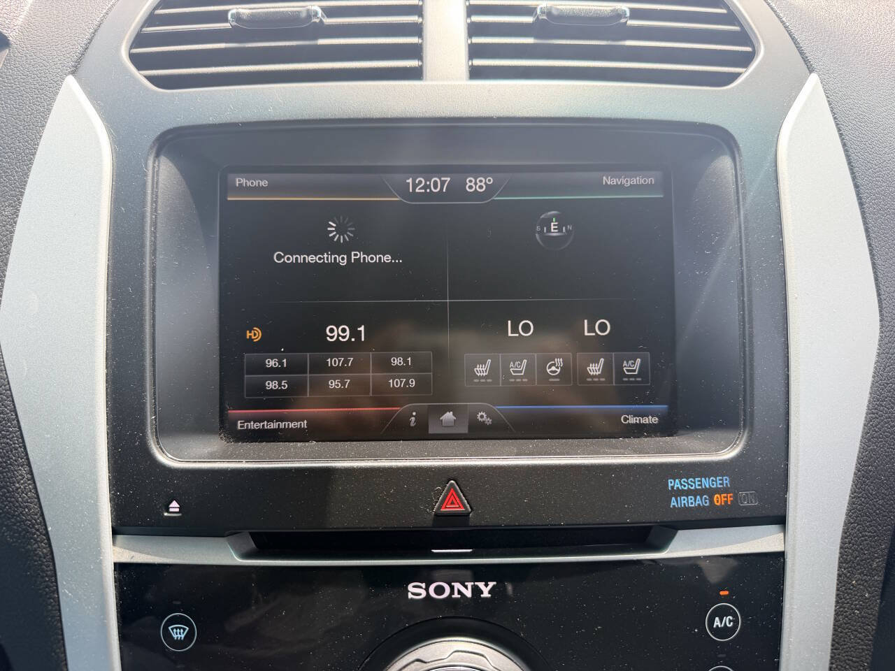 Used 2015 Ford Explorer Limited w/ Equipment Group 301A FWD image 30
