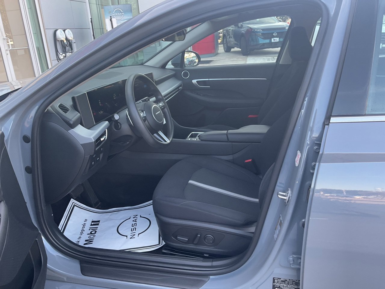 Used 2025 Hyundai Sonata SEL FWD image 7