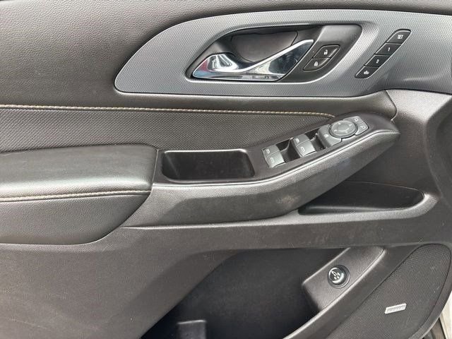 Used 2020 Chevrolet Traverse Premier image 13