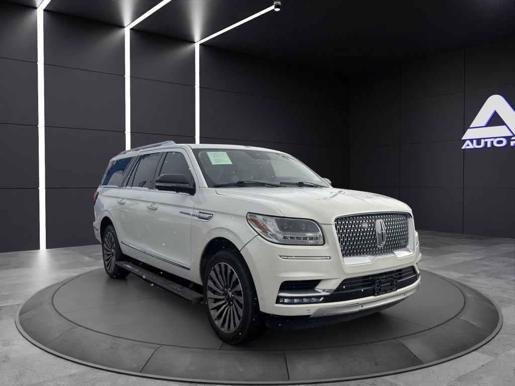 Used 2020 Lincoln Navigator L Reserve w/ Luxury Package AWD/4WD image 2