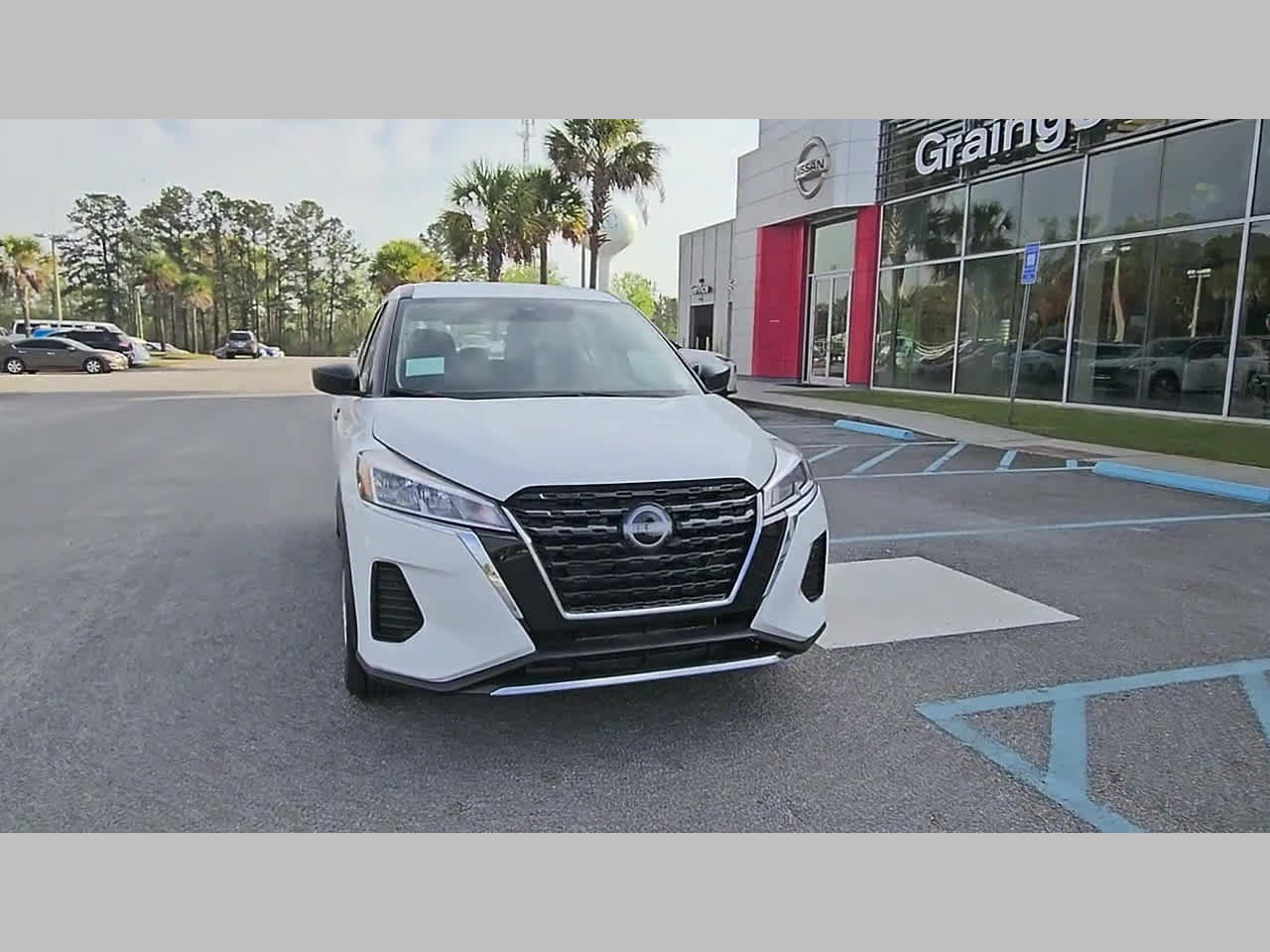 New 2025 Nissan Kicks Play S image 18