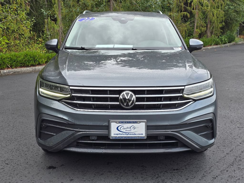 Used 2022 Volkswagen Tiguan SE AWD/4WD image 2