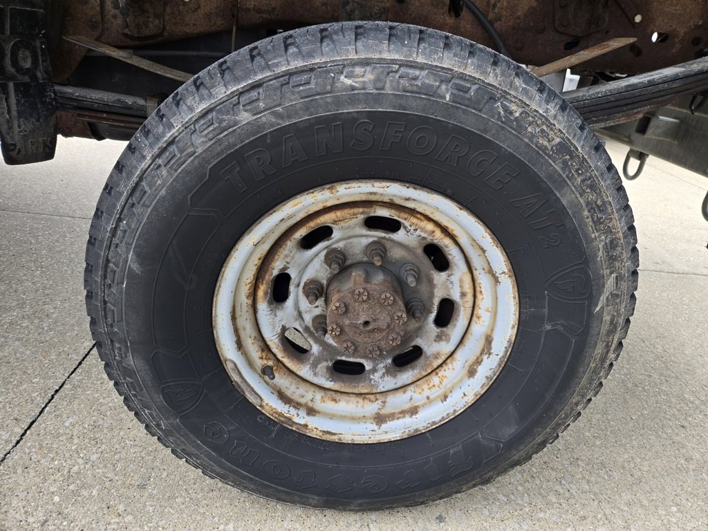 Used 2004 Ford F350 XL image 11