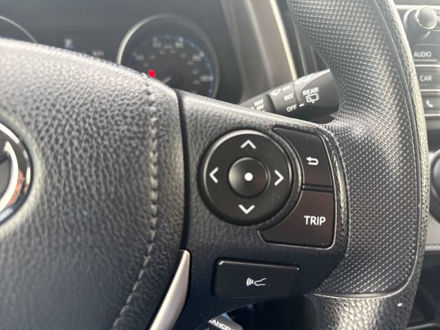 Used 2018 Toyota RAV4 LE w/ All Weather Liner Package AWD/4WD image 22