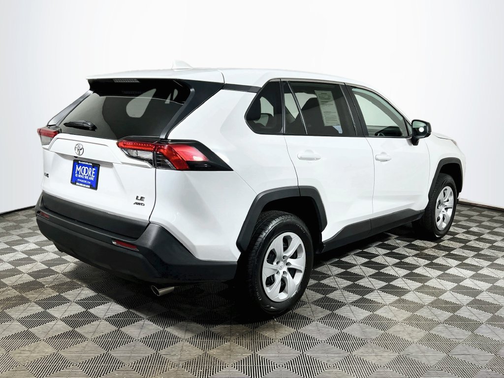 Certified 2024 Toyota RAV4 LE AWD/4WD image 7