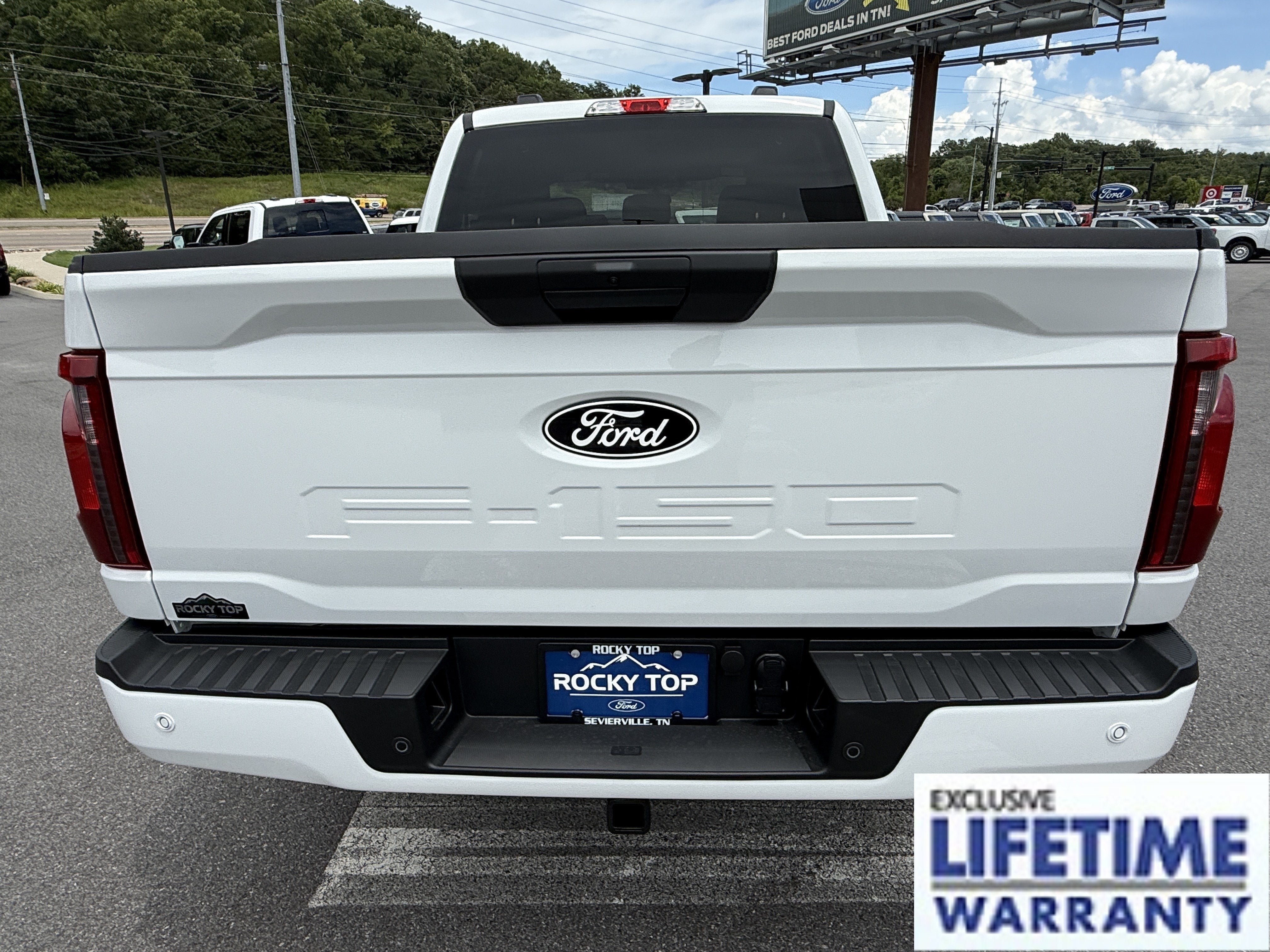 New 2026 Ford F150 XLT w/ XLT Black Appearance Package AWD/4WD image 6