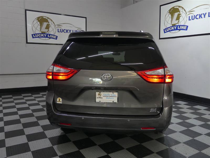 Used 2017 Toyota Sienna XLE Premium AWD/4WD image 8