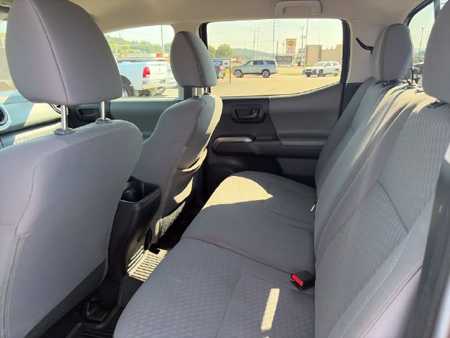 Used 2021 Toyota Tacoma SR5 AWD/4WD image 14