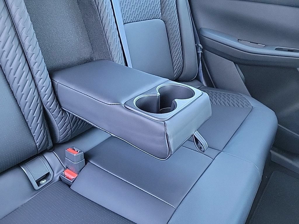 New 2026 Nissan Leaf Platinum+ w/ Floor Mat Package (Platinum+) FWD image 19