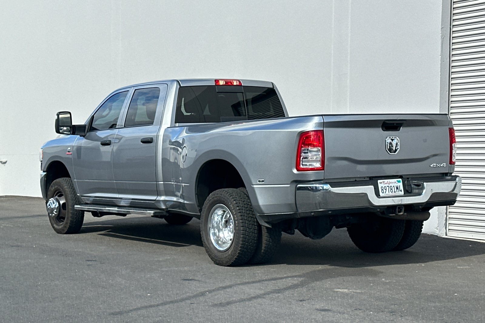 Used 2024 RAM 3500 Tradesman w/ Chrome Appearance Group AWD/4WD image 6