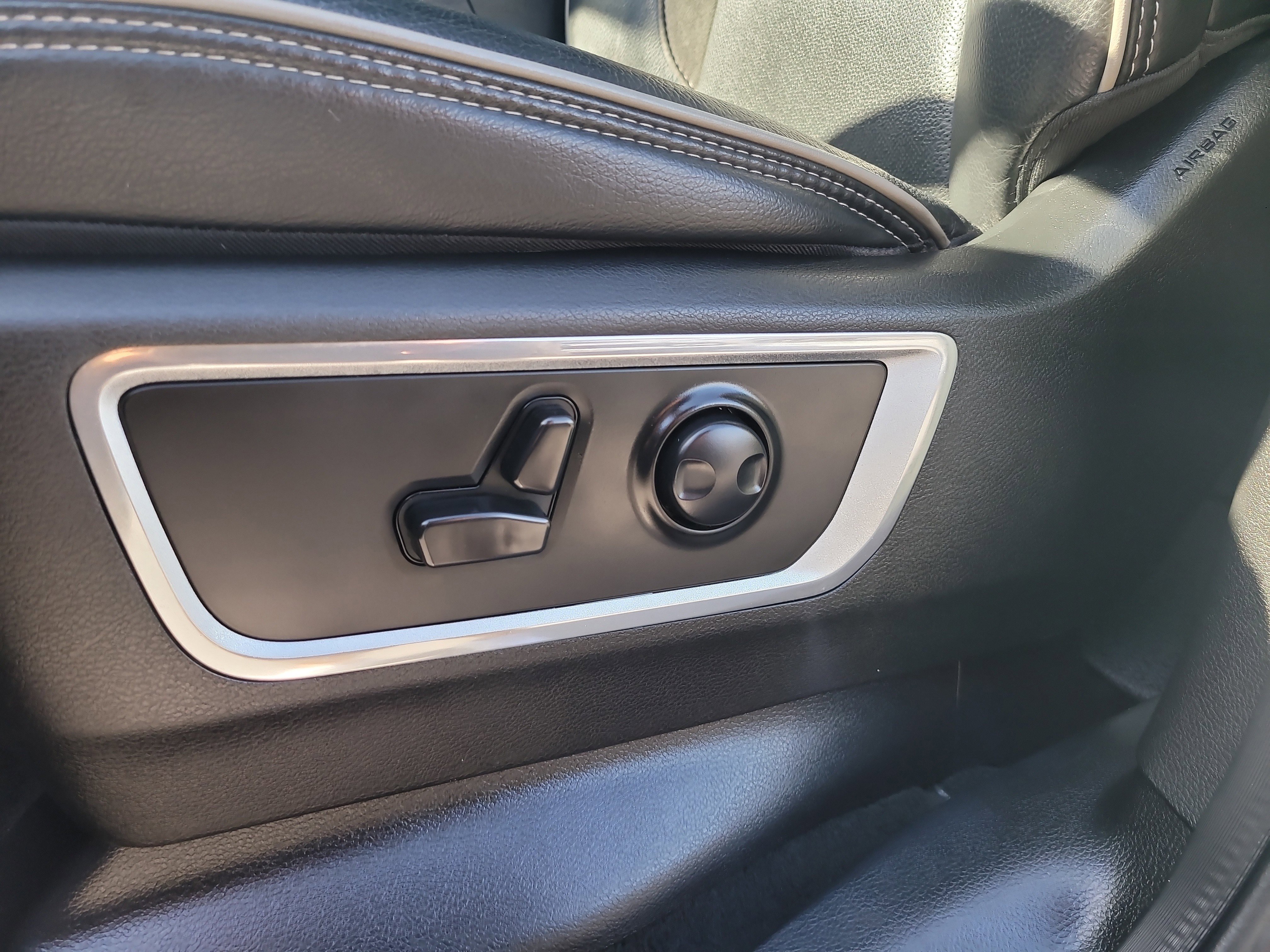 Used 2023 RAM 1500 Laramie image 19