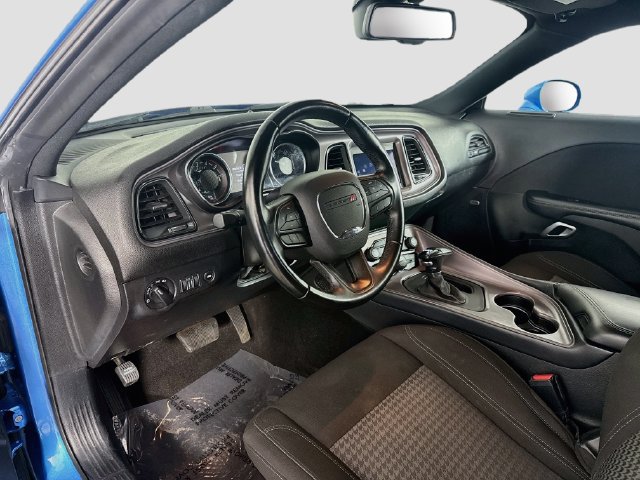 Used 2023 Dodge Challenger SXT RWD image 22