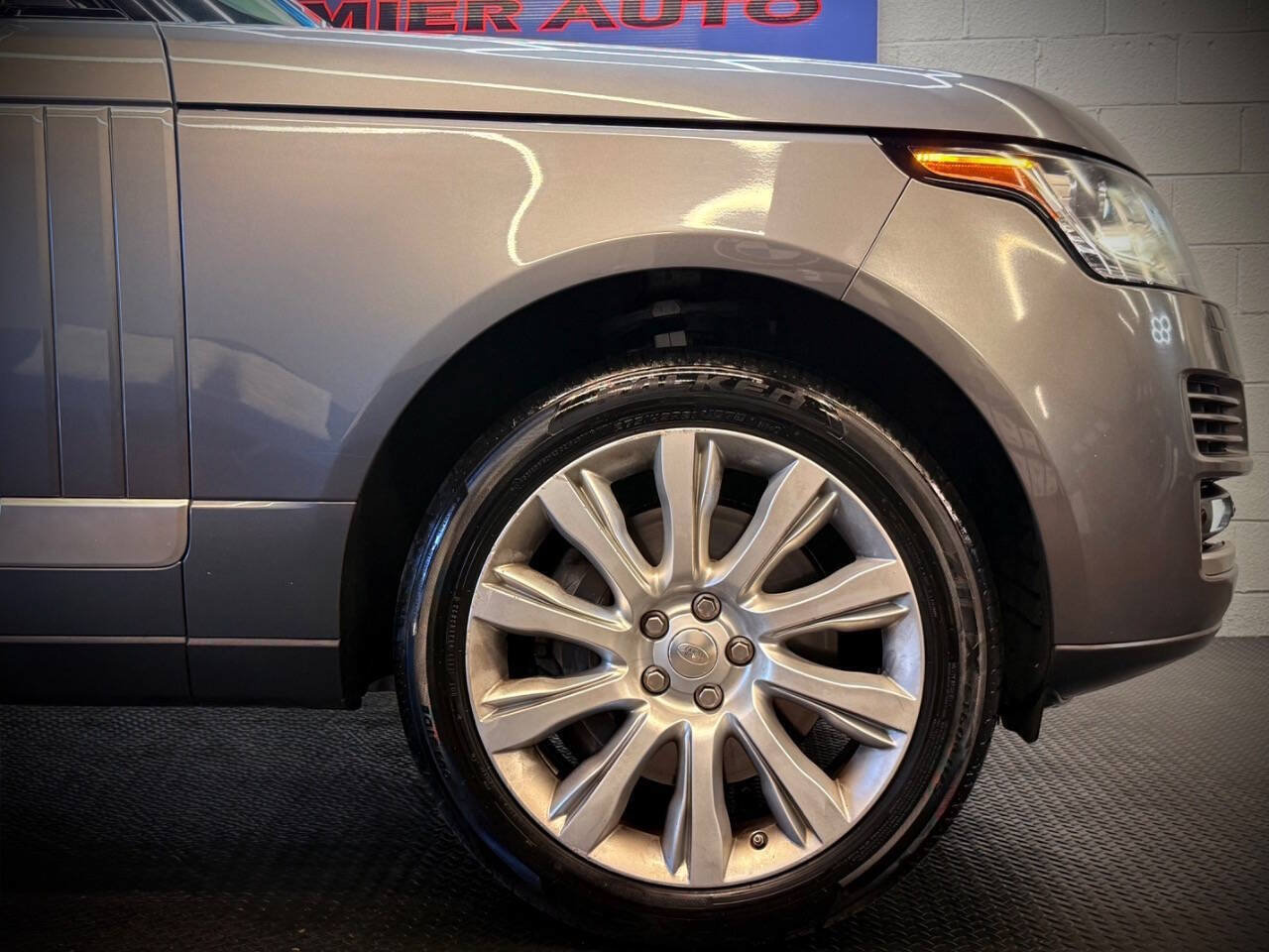 Used 2014 Land Rover Range Rover Supercharged AWD/4WD image 26