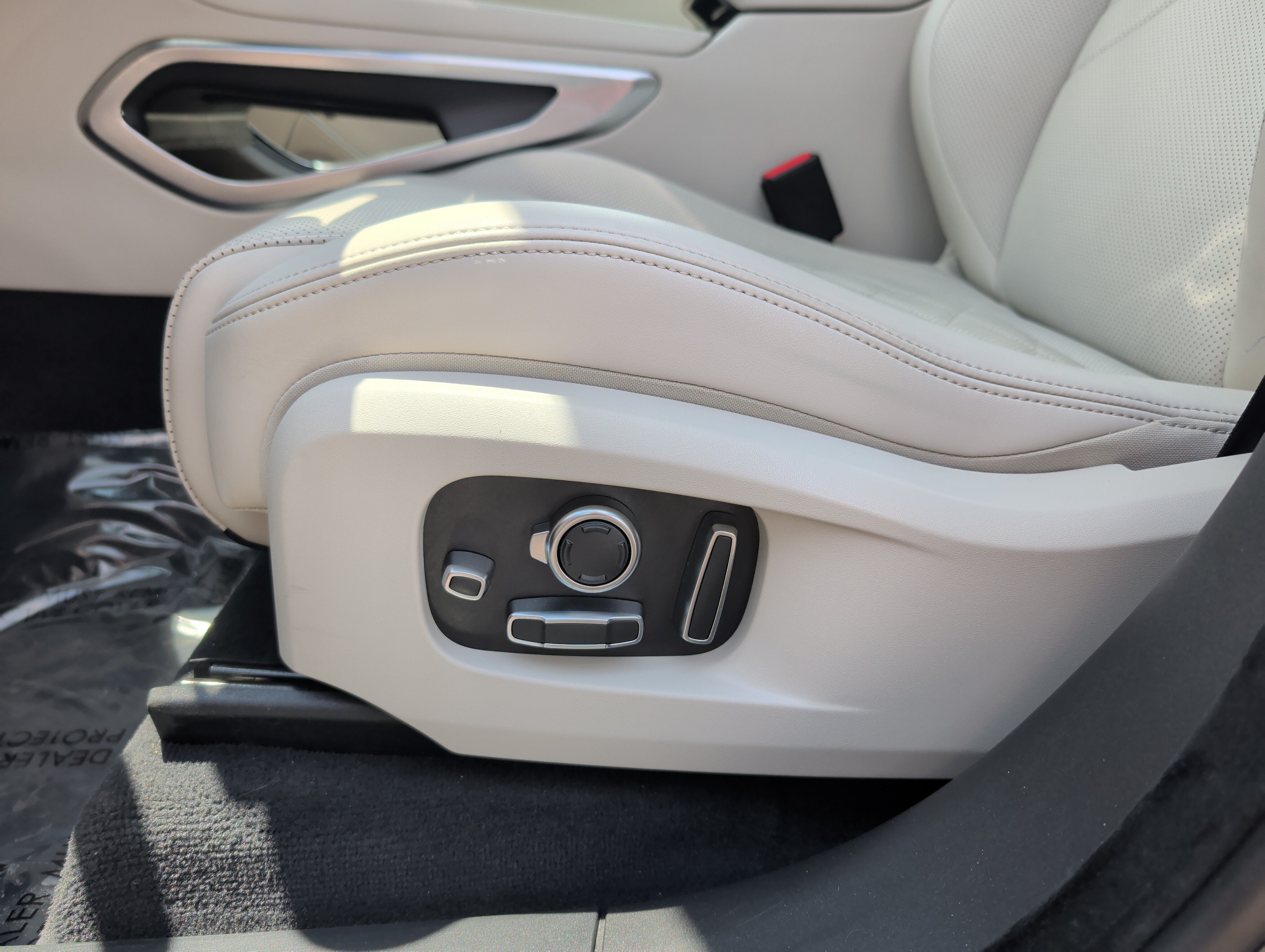 Certified 2022 Jaguar F-PACE S AWD/4WD image 13