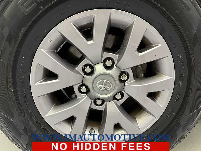 Used 2017 Toyota Tacoma SR5 image 9