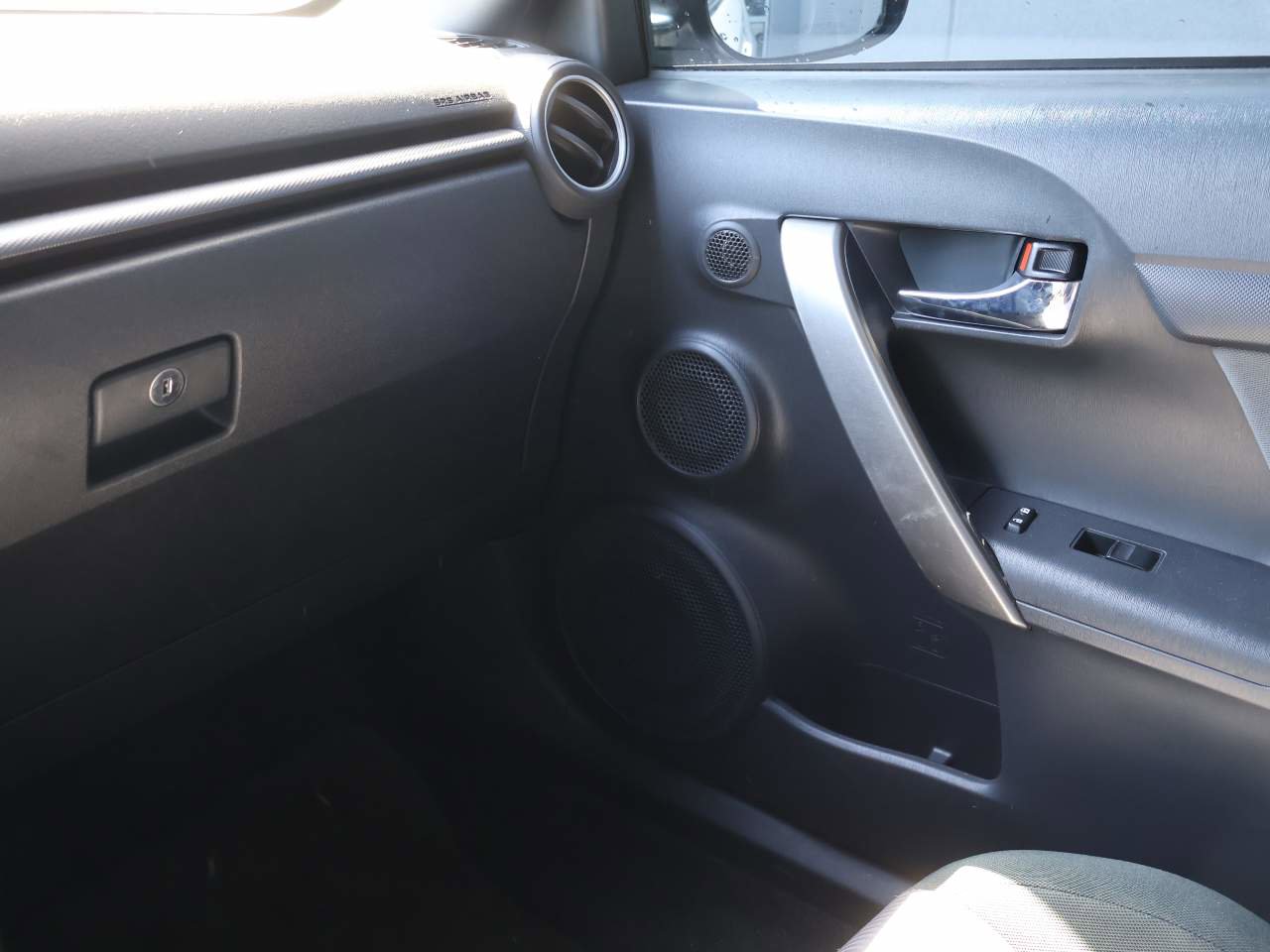 Used 2016 Scion tC FWD image 14