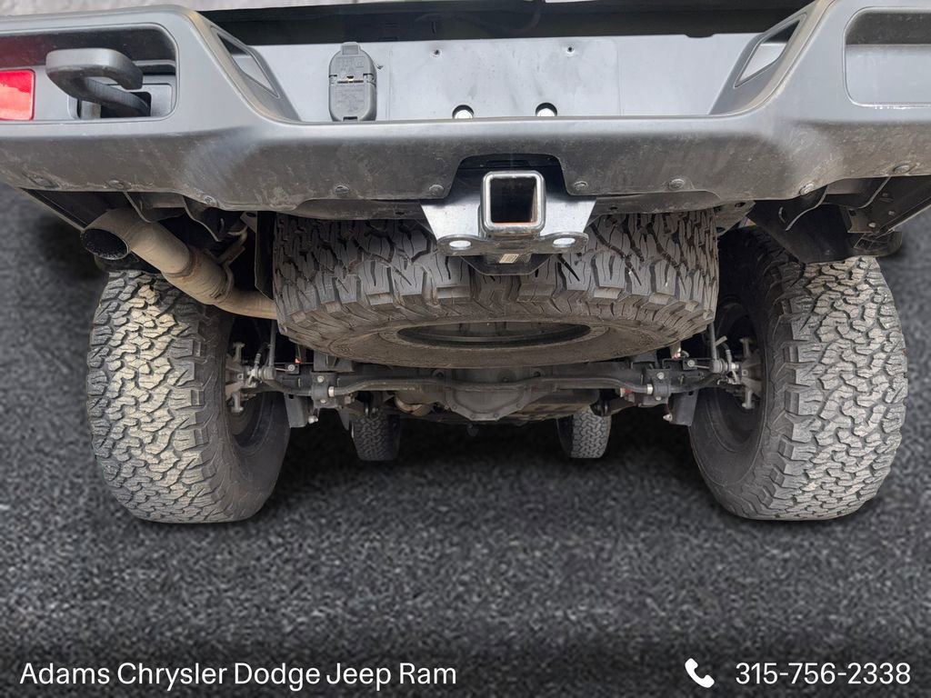 Used 2023 Jeep Gladiator Sport image 8